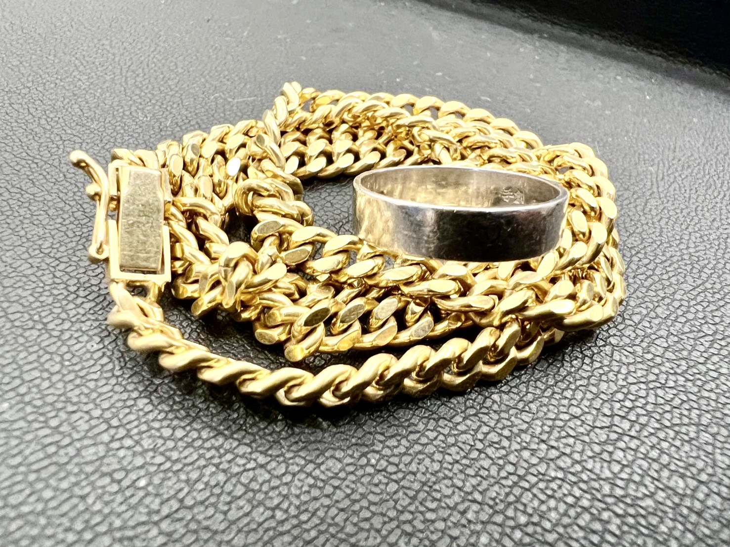 貴金属をお買取りさせていただきました！