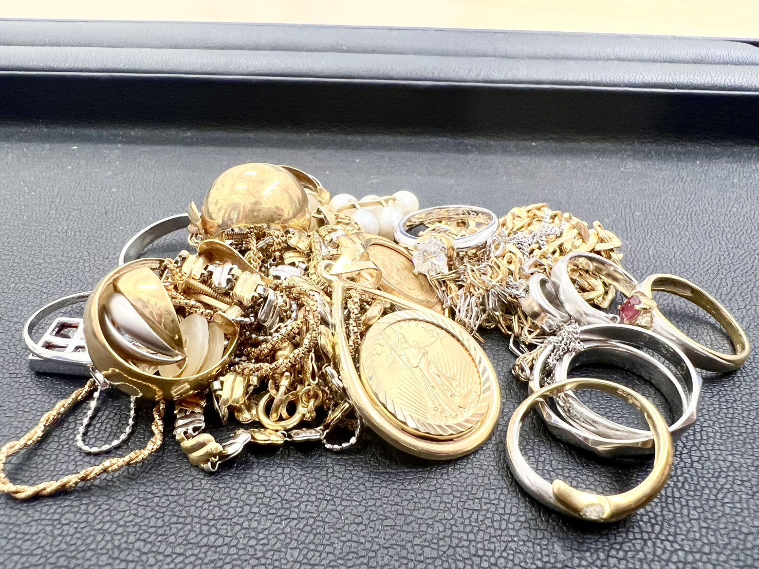 貴金属をお買取りさせていただきました！